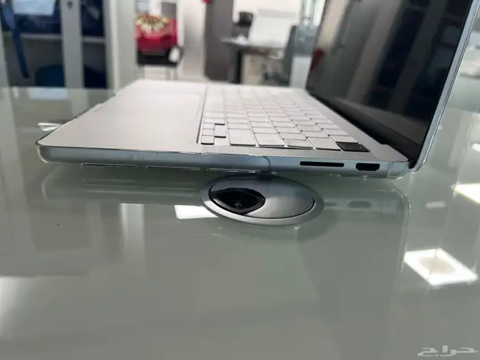 لابتوب ماك بوك برو m3 ون تيرا 3