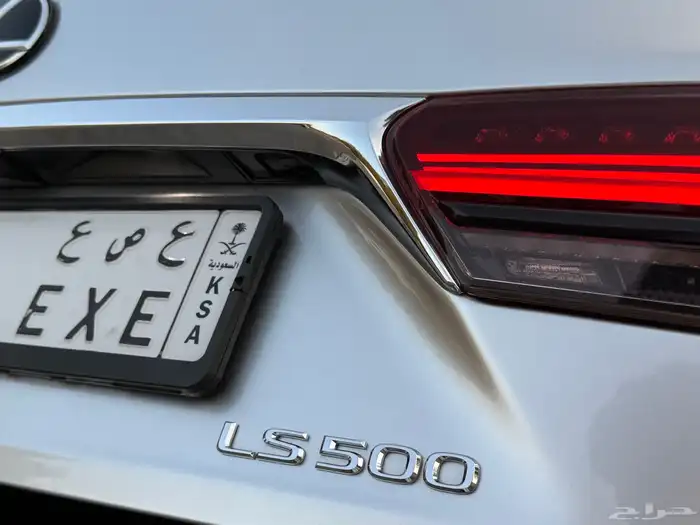 لكزس LS 500 موديل 2023 43