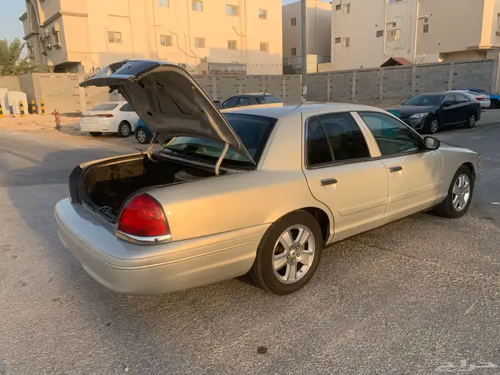 فورد فكتوريا 2012 ممشى قليل 24