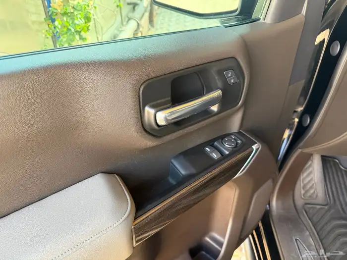 سفروليه سلفرادو Z71 المديل 2022 تريل بوس فيس لفت 52