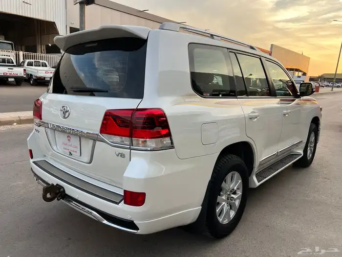 تويوتا لاندكروزر جي اكس ار 2017 رقم 3 6