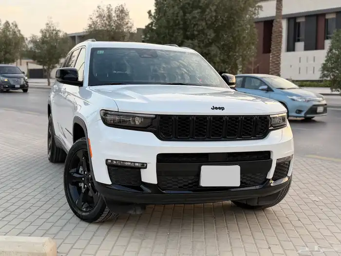 جراند شيروكي بلاك اديشن 2023 Altitude 0