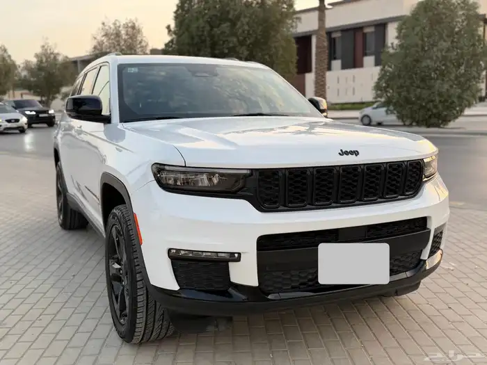 جراند شيروكي بلاك اديشن 2023 Altitude 17