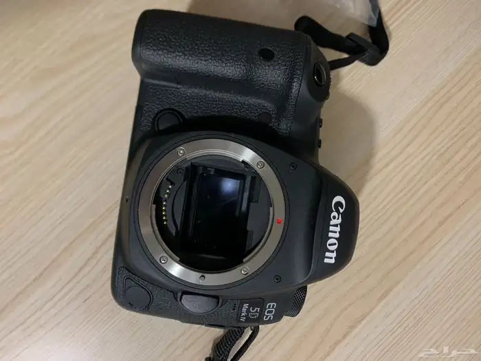 للبيع كاميرا كانون جديده غير مستخدمه ب 4700 ريال 1