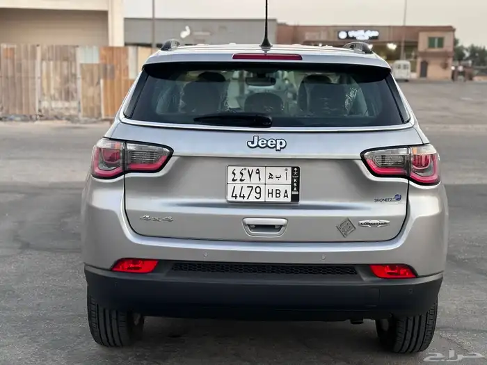جيب jeep كومباس 2020 عداد 10 الف 6