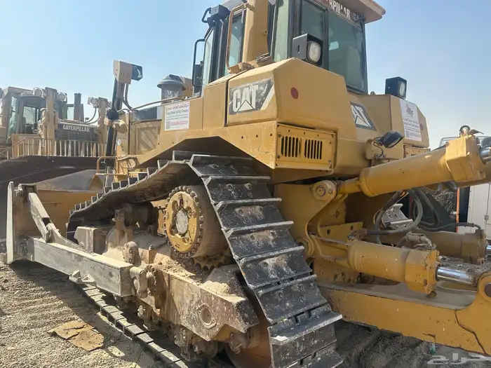 بلدوزر d8r للبيع 0