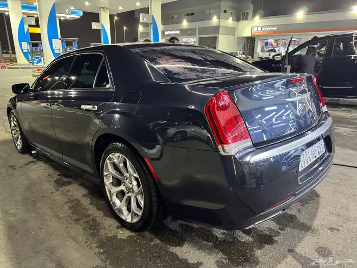 كرايسلر 2018 فل كامل للبيع 9