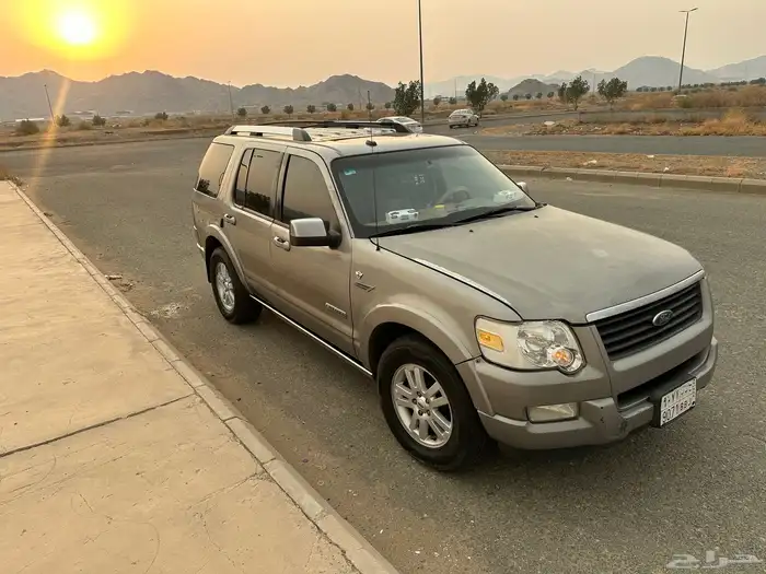للبيع فورد اكسبلورر 2008 V8 فل كامل نظيف جدا 6