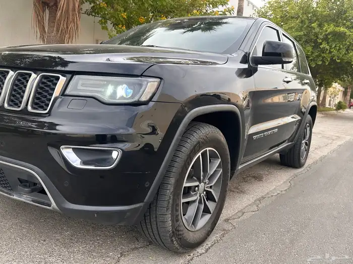 جيب جراند شيروكي 2019 ليمتيد نضيف للمستخدمV6دبل 47