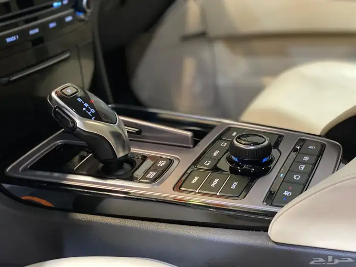 هونداي سنتنيال 2014 VS500 ( أعلى فئة ) بحالة ممتازة 21