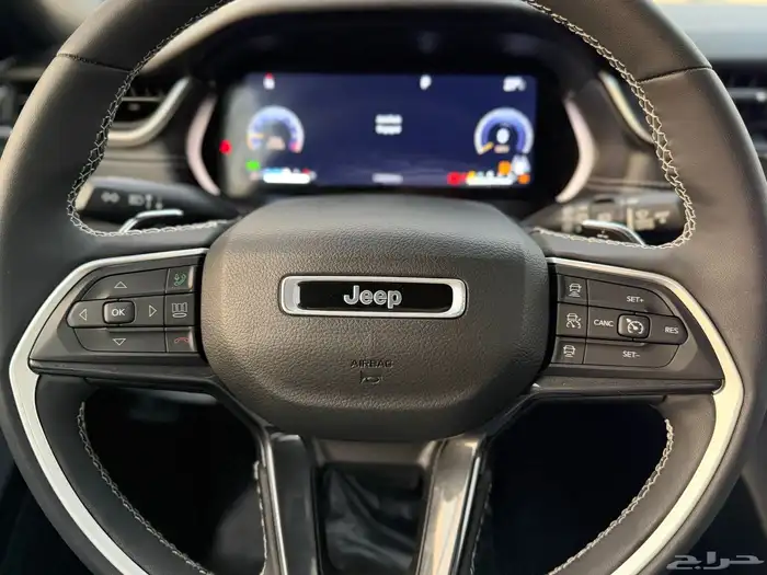 جراند شيروكي بلاك اديشن 2023 Altitude 31