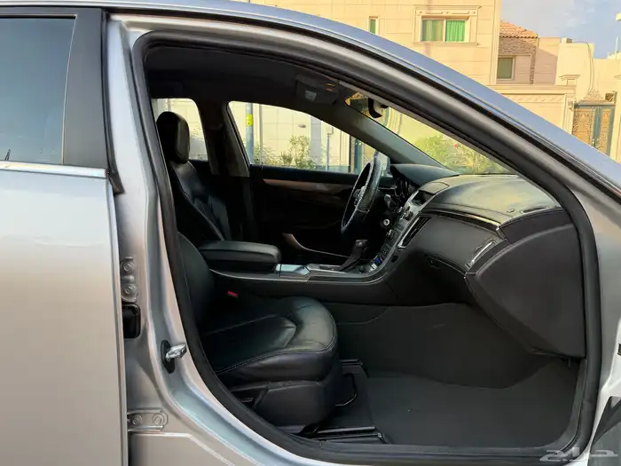 كاديلاك CTS موديل 2012 8