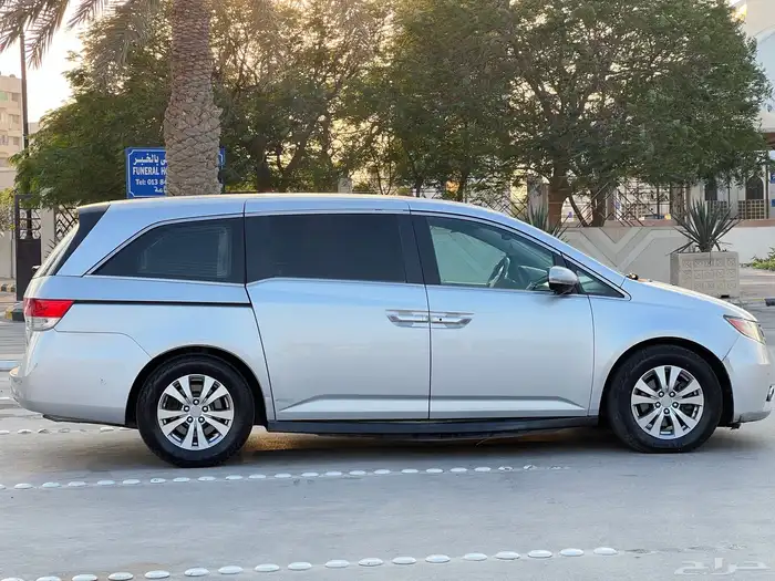 هوندا اوديسي فل كامل موديل 2014 19