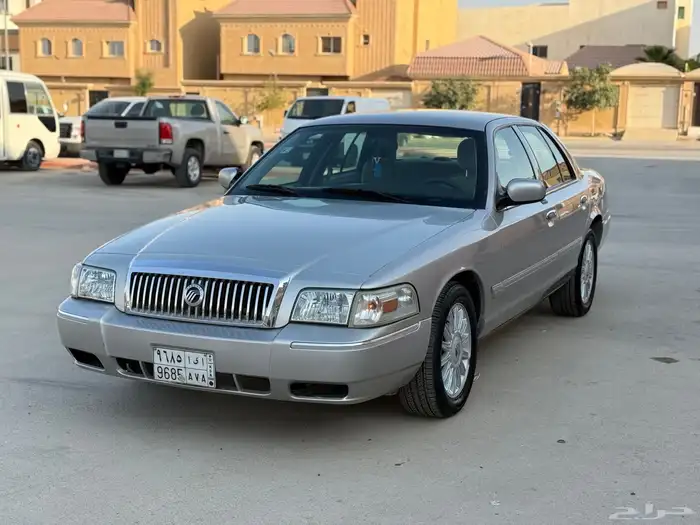 فورد ماركيز 2010 - نظيف 1