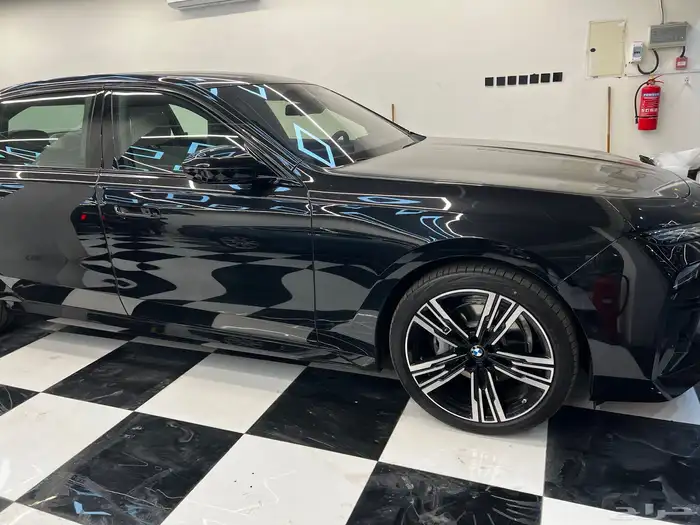 BMW للإيجار 7