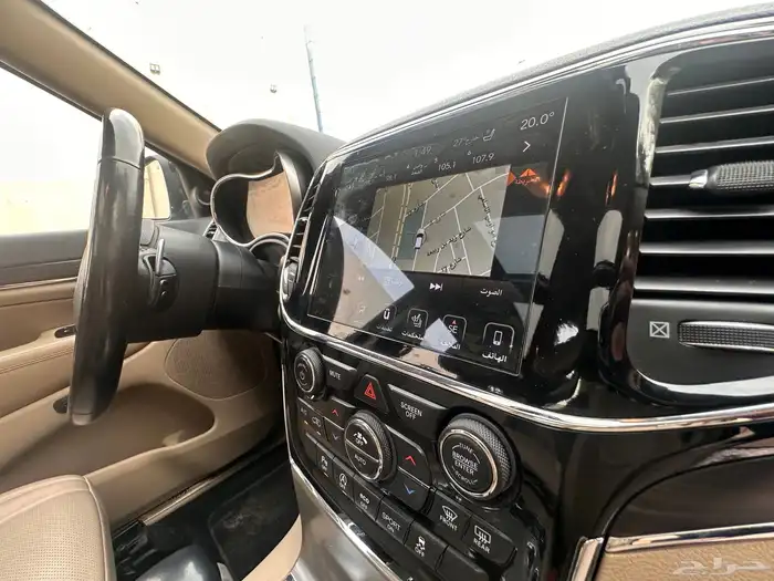 جيب جراند شيروكي 2019 ليمتيد نضيف للمستخدمV6دبل 28