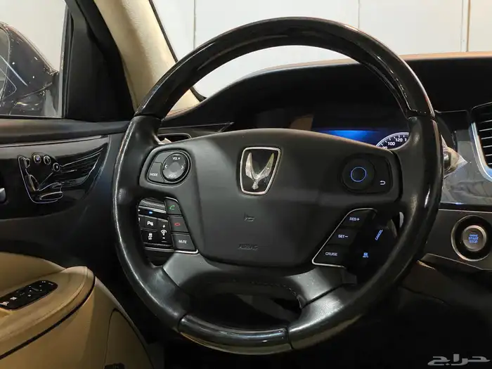 هونداي سنتنيال 2014 VS500 ( أعلى فئة ) بحالة ممتازة 11