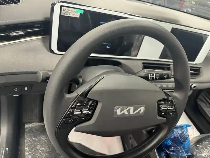 كيا K3 وارد الوكيل ستاندر ريتل كاميرا 3