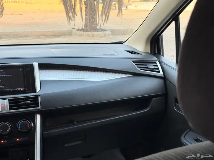 مستبيشي اكسباندر 2022 10