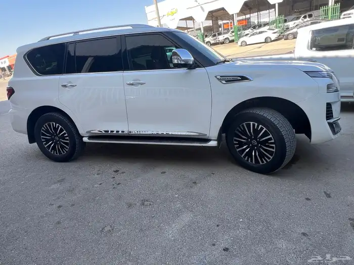 نيسان بلاتينيوم 2023 0