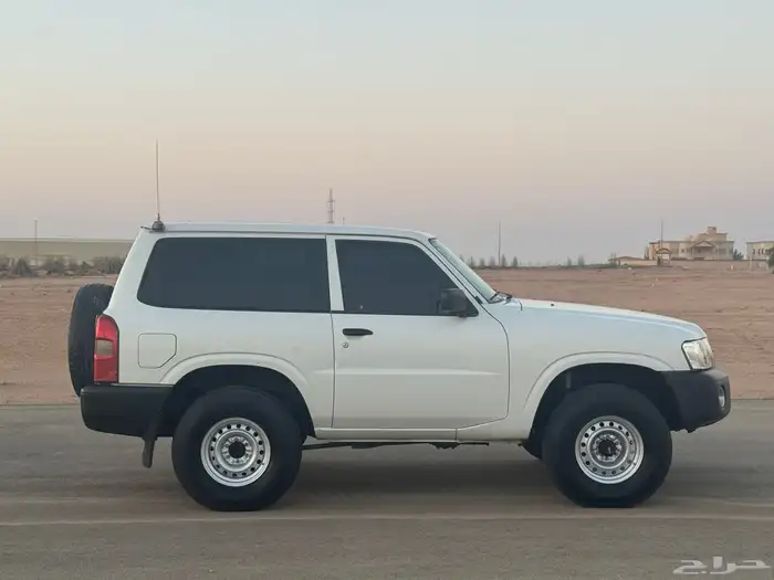 باترول ربع 2009 بحالة ممتازة 13