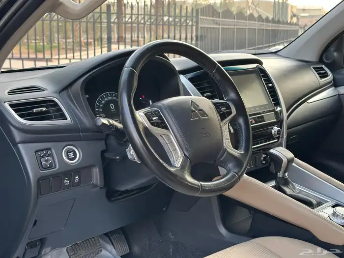 ميتسوبيشي مونتيرو سبورت 2022 استاندر دبل 18