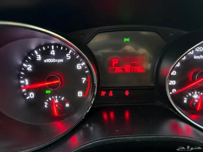 للبيع Kia carnival موديل 2016 عائلي نظيف 19