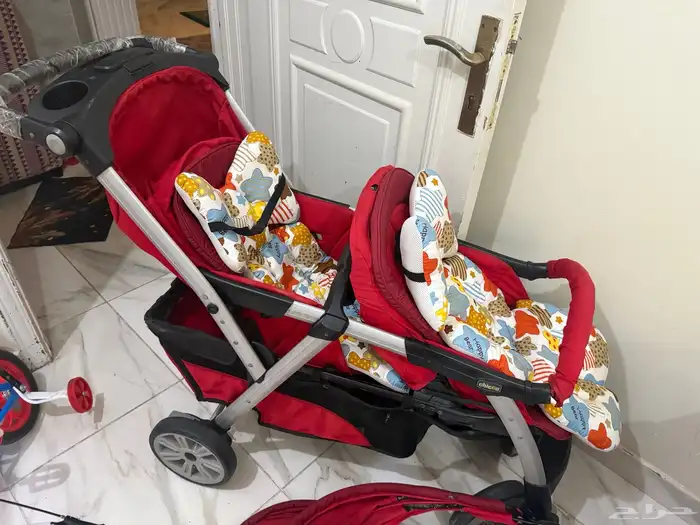 عربية اطفال توأم ماركه شيكو مع ملحقات إضافيه 0