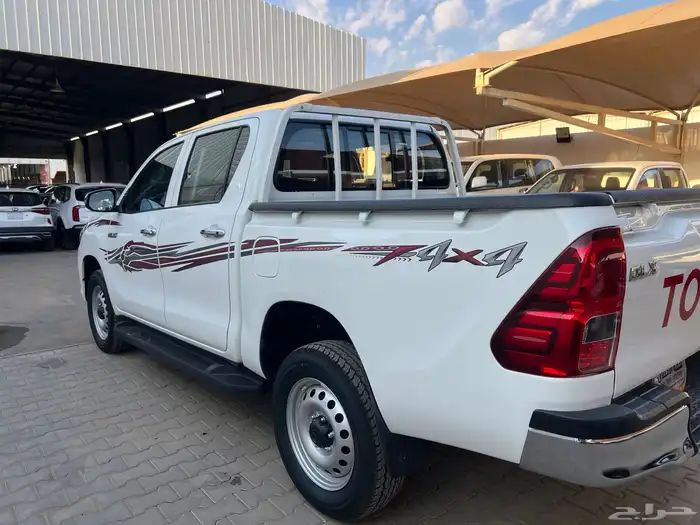 هايلوكس ديزل 2024 قير اوتوماتيك نظيف جدا لدى قمة الاطلال 7