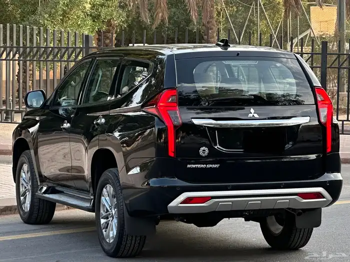 ميتسوبيشي مونتيرو سبورت 2022 استاندر دبل 3