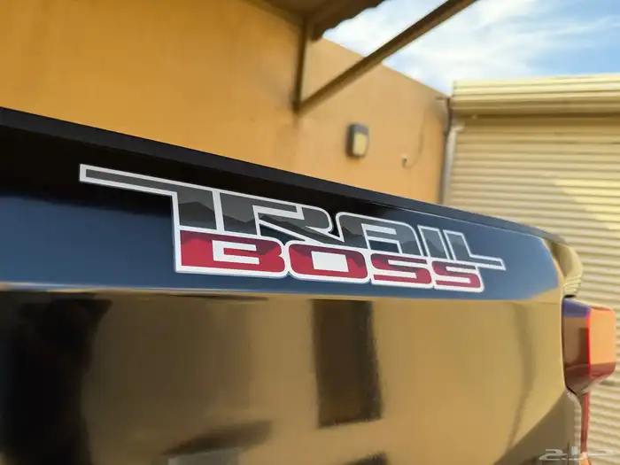 سفروليه سلفرادو Z71 المديل 2022 تريل بوس فيس لفت 21