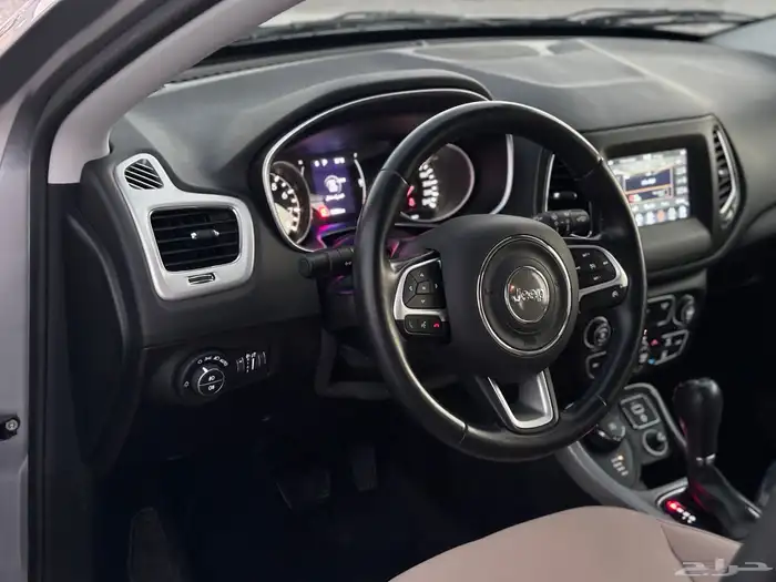 جيب jeep كومباس 2020 عداد 10 الف 32