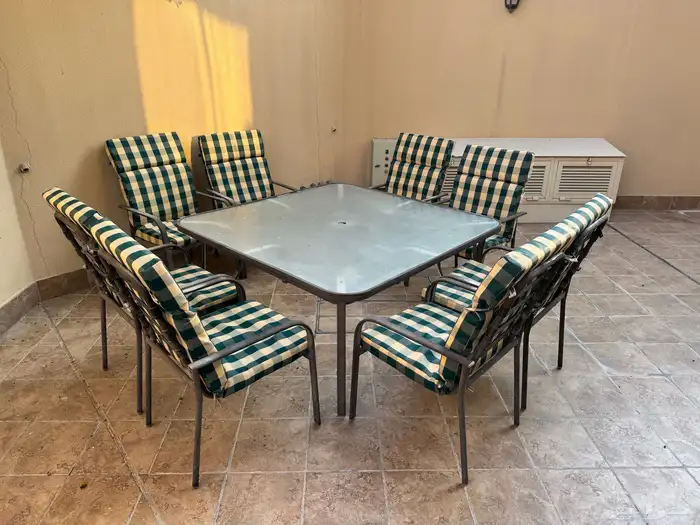 طاولة خارجية 8 كراسي 1