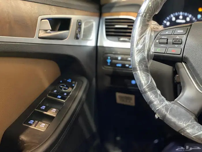 جنسيس ( رويال ) 2017 أعلى فئة العداد 99 الف فقط 20