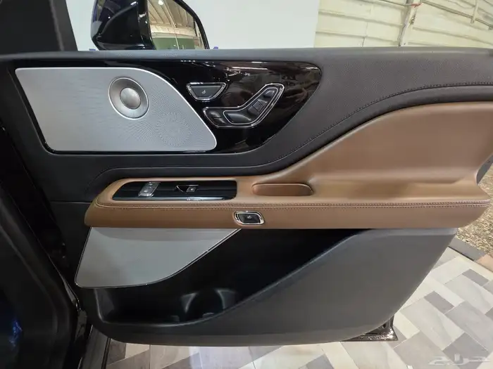 لنكولن افياتور 2022 اعلى فئة 24