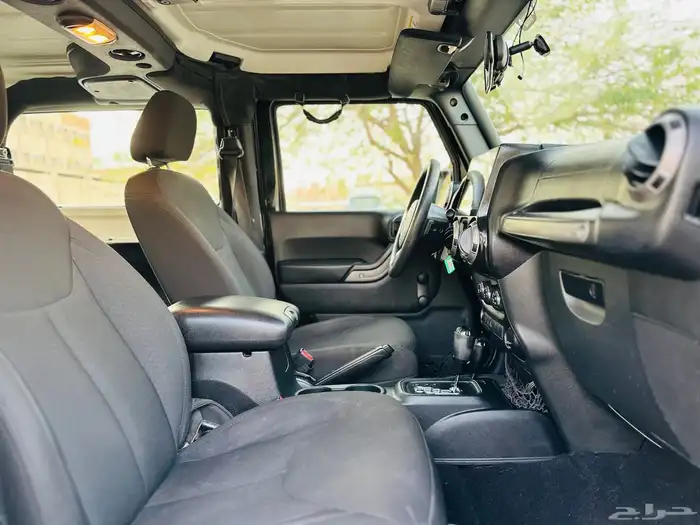 جيب لانجلر ((2016))بحاله ممتازه 10