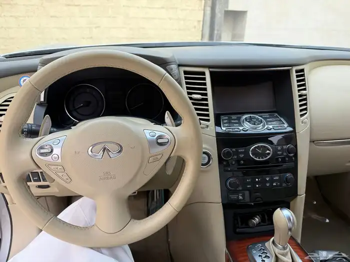 انفينيتي موديل 2015 للبيع 3