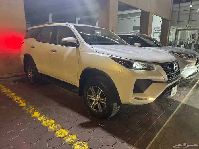 للبيع فورشينر 2025 دبل بنزين 0