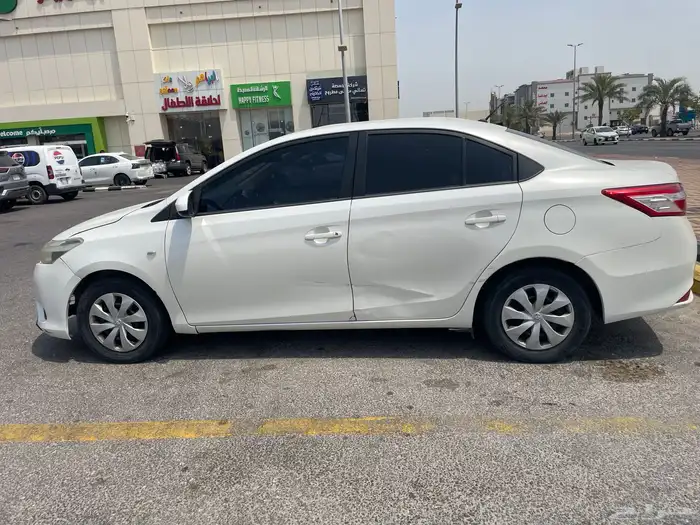 يارس 2016 أستخدام نظيف للبيع 0