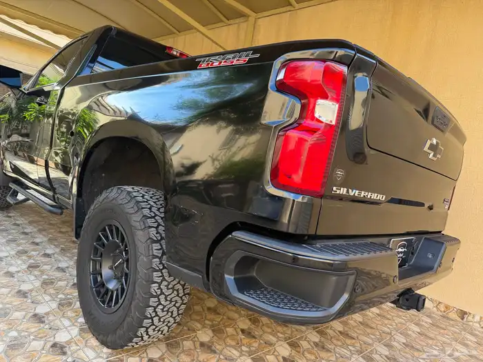 سفروليه سلفرادو Z71 المديل 2022 تريل بوس فيس لفت 12