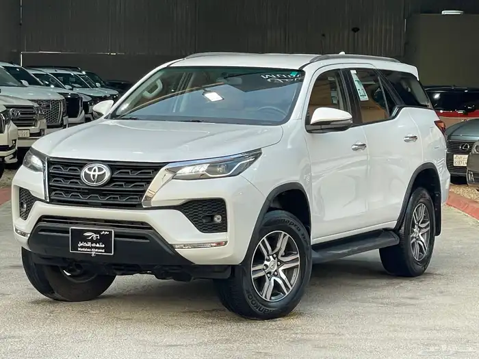 تويوتا فورشنر 2023 VX 2023 ممشى90 الف فقط 0