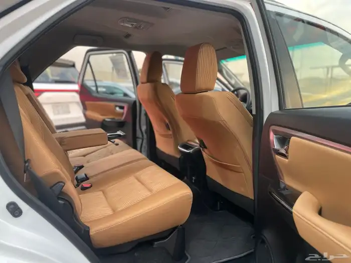 تويوتا فورشنر 2023 VX 2023 ممشى90 الف فقط 16