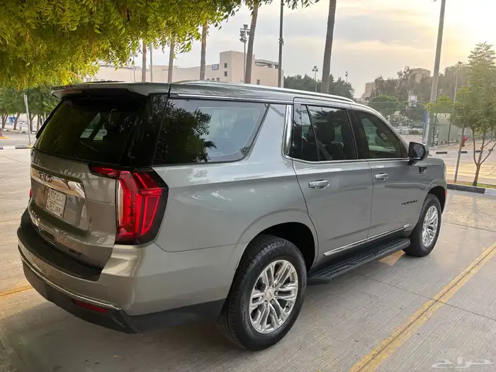 جمس يوكن 2023 SLT (مخزن) 9