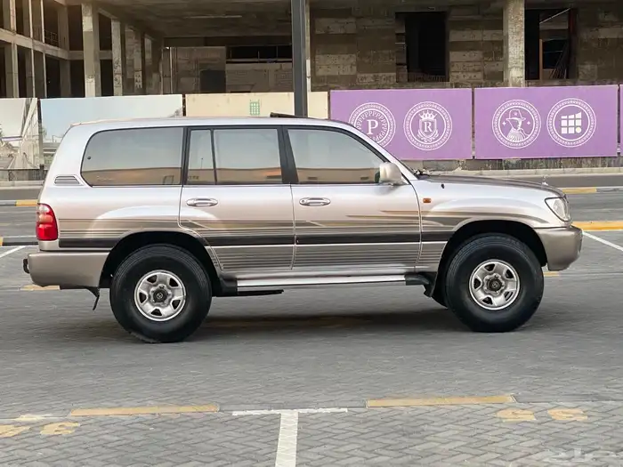 جيب تويوتا لاندكروزر موديل 2002 7
