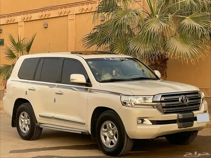 جيب لاند كروزر 2019 GXR سعودي 4