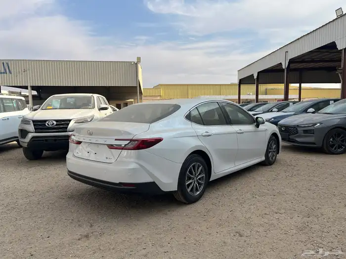 تويوتا كامري 2025 Eهايبرد 2