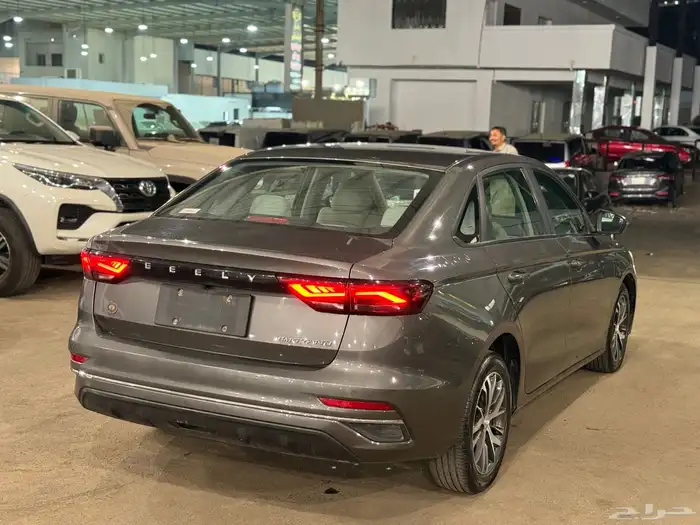 للبيع جيلي امجراند 7 موديل 2024 نص فل 4