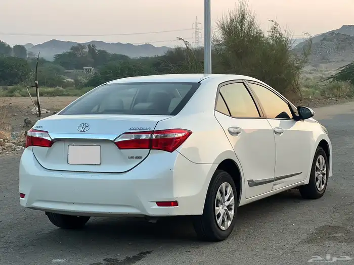 للبيع تويوتا كورلا موديل 2016 7