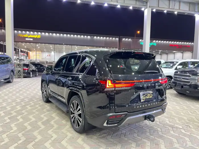 لكزس LX600. 2024. BB بريمي ماشي 21 الف 5