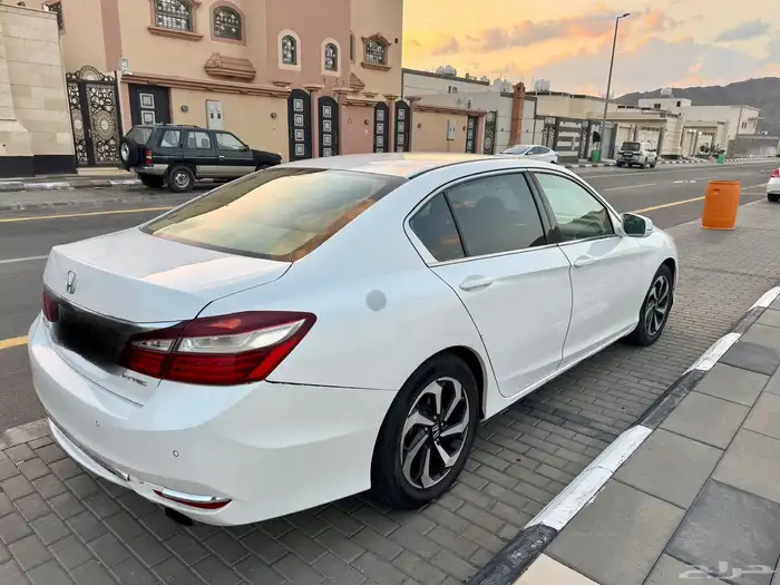 هوندا اكورد 2017 12